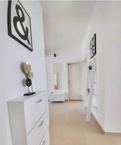 Eladó téglalakás, Pécsett 109.9 M Ft, 3 szobás