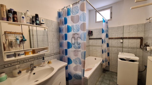 Eladó családi ház, Abonyban 59.9 M Ft, 3 szobás