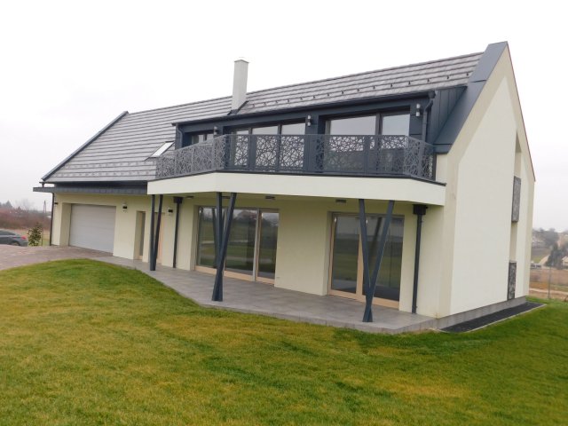 Eladó családi ház, Cserszegtomajon 232.865 M Ft, 5 szobás