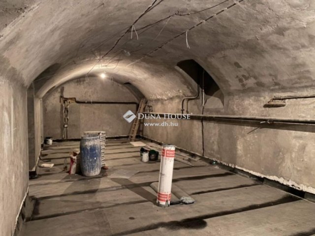Eladó üzlethelyiség, Budapesten, IX. kerületben 79.9 M Ft