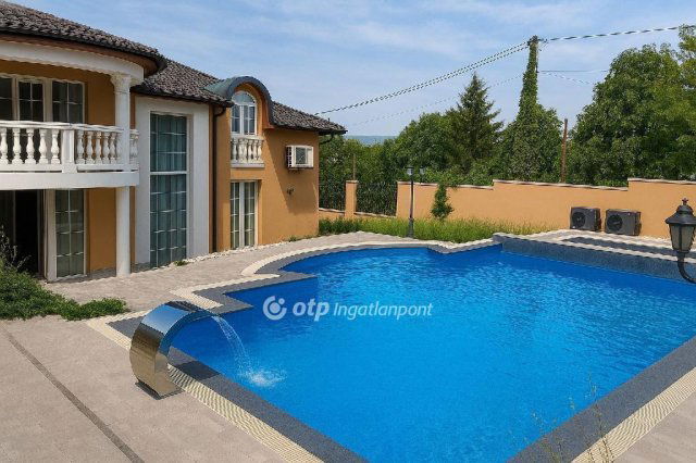 Eladó családi ház, Budapesten, III. kerületben 399 M Ft