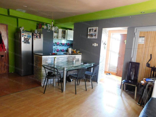 Eladó családi ház, Dombóváron 31.9 M Ft, 6 szobás