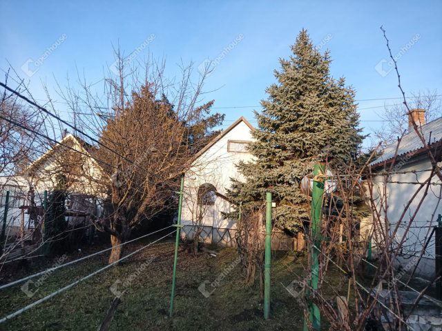 Eladó nyaraló, Győrött 15.9 M Ft, 1 szobás