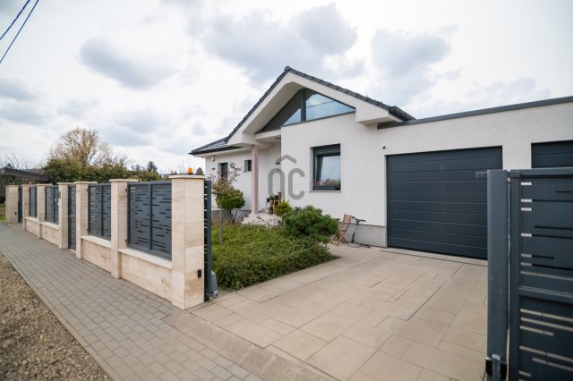 Eladó ikerház, Isaszegen 158.2 M Ft, 5 szobás