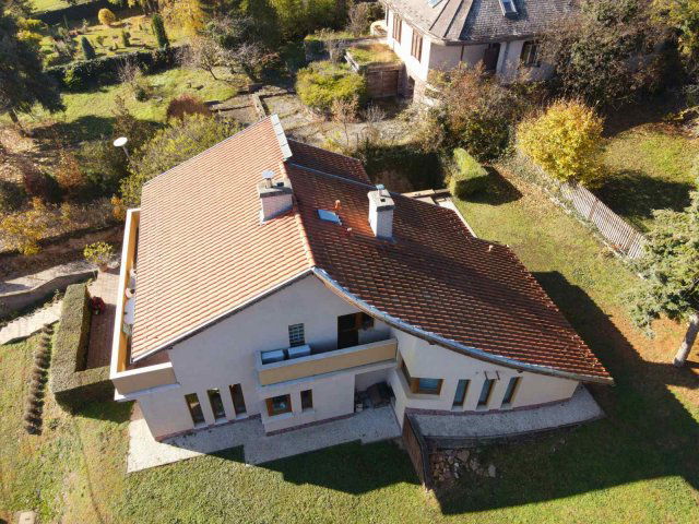 Eladó családi ház, Révfülöpön 339.5 M Ft, 5 szobás