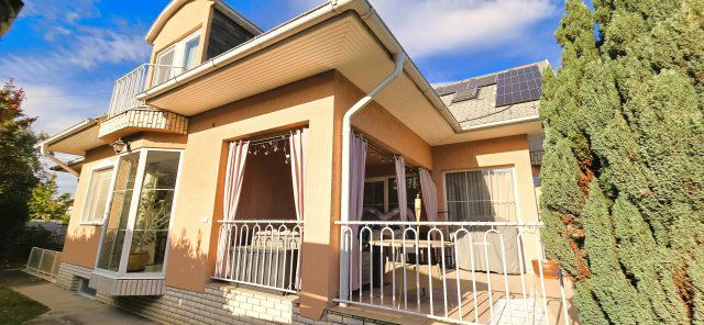 Eladó családi ház, Szigetszentmiklóson 169 M Ft, 7 szobás