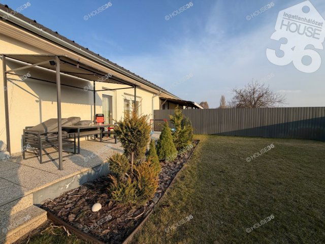 Eladó sorház, Kecskeméten 75.9 M Ft, 3 szobás