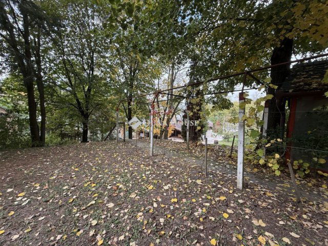 Eladó nyaraló, Nyergesújfaluban 20.9 M Ft, 1 szobás