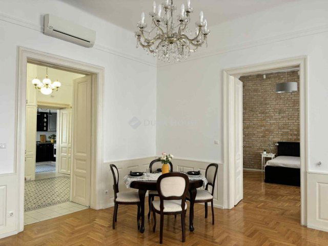 Eladó téglalakás, Budapesten, VI. kerületben, Dessewffy utcában