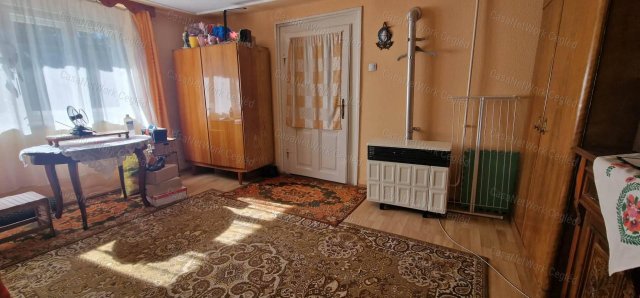 Eladó családi ház, Cegléden 20 M Ft, 2 szobás