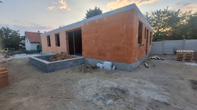 Eladó családi ház, Gödöllőn 129 M Ft, 5 szobás
