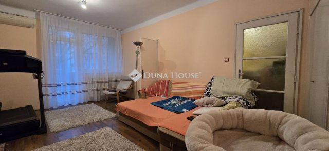 Eladó téglalakás, Székesfehérvárott 44.9 M Ft, 1 szobás