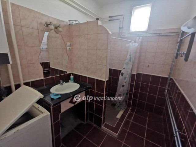 Eladó családi ház, Kalocsán 22 M Ft, 5+2 szobás
