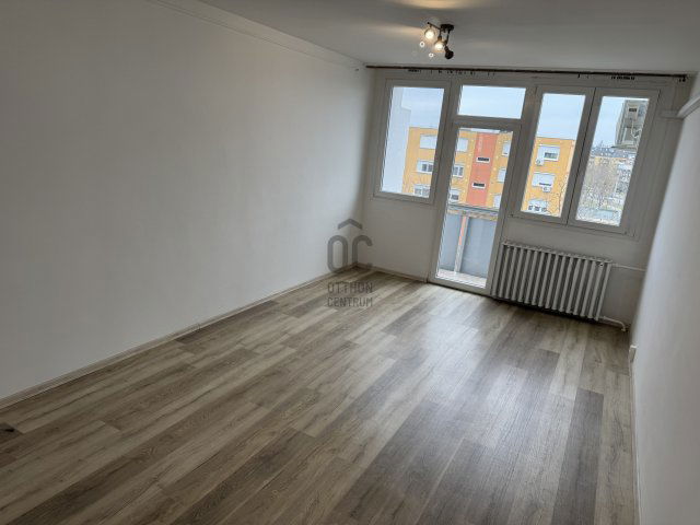 Eladó panellakás, Kecskeméten 45.9 M Ft, 2 szobás