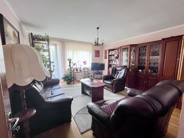 Eladó téglalakás, Szombathelyen 61.99 M Ft, 3 szobás