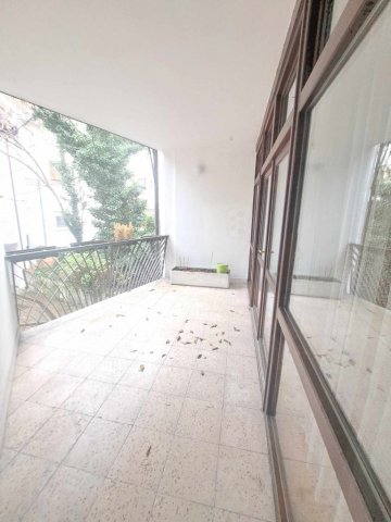 Kiadó téglalakás, albérlet, Pécsett 180 E Ft / hó, 3 szobás
