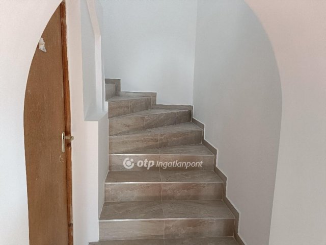 Eladó családi ház, Szigetszentmiklóson 110 M Ft, 5 szobás