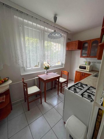 Kiadó téglalakás, albérlet, Győrött 190 E Ft / hó, 2 szobás