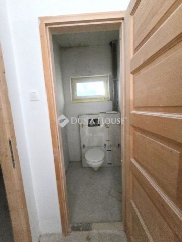 Eladó családi ház, Érden 86 M Ft, 2 szobás