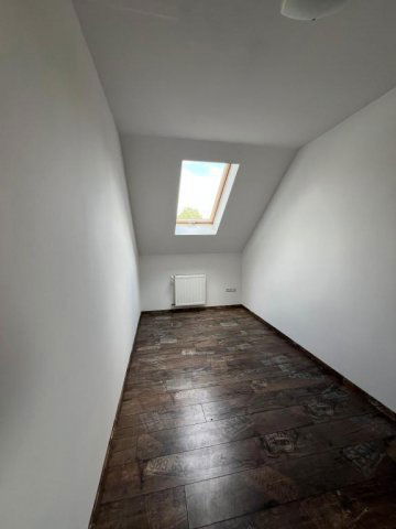 Eladó családi ház, Budapesten, III. kerületben 129.9 M Ft