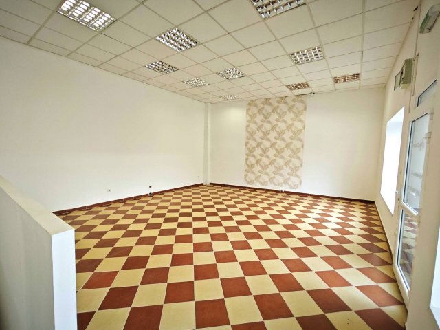 Kiadó üzlethelyiség, Miskolcon 335 E Ft / hó