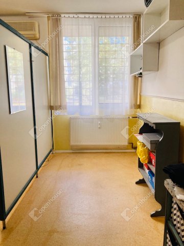 Kiadó üzlethelyiség, Tatabányán 80 E Ft / hó, 1 szobás