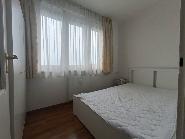 Kiadó panellakás, albérlet, XV. kerületben, Nyírpalota úton