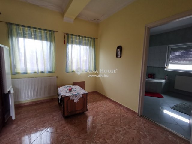 Eladó családi ház, Érden 165 M Ft, 5 szobás