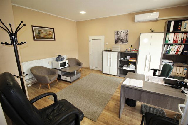 Eladó ipari ingatlan, Nagykállóban 199 M Ft, 3 szobás