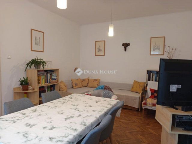 Eladó ikerház, Komlón 27.49 M Ft, 3 szobás