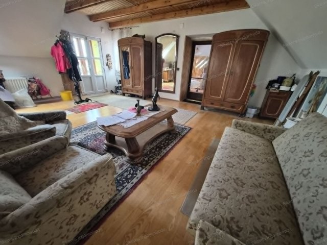 Eladó családi ház, Tatán 156 M Ft, 1+1 szobás