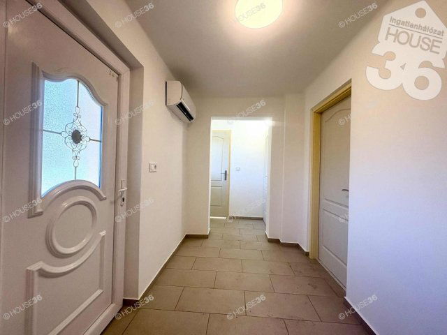 Eladó családi ház, Kiskunfélegyházán 32.85 M Ft, 2 szobás