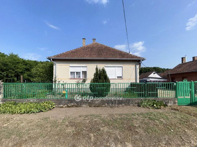 Eladó családi ház, Nyírábrányon 25 M Ft, 2 szobás