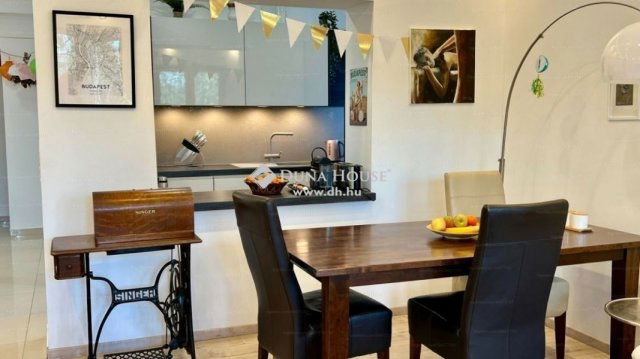 Eladó családi ház, Budapesten, II. kerületben 349 M Ft, 9 szobás