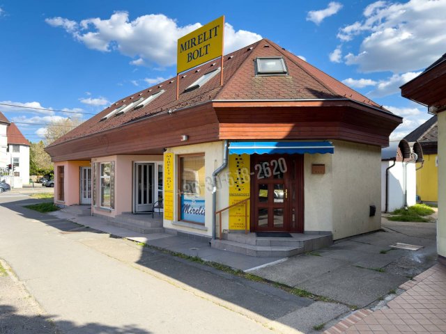 Eladó üzlethelyiség, Dunakeszin, Fő úton 46.9 M Ft