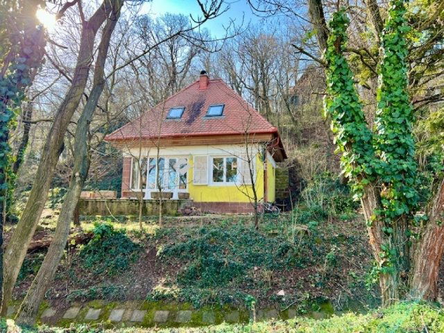 Eladó családi ház, Balatonalmádiban 74.9 M Ft, 4 szobás