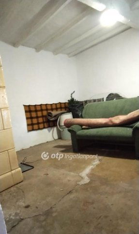 Eladó családi ház, Hajdúszováton 7.5 M Ft, 2+1 szobás