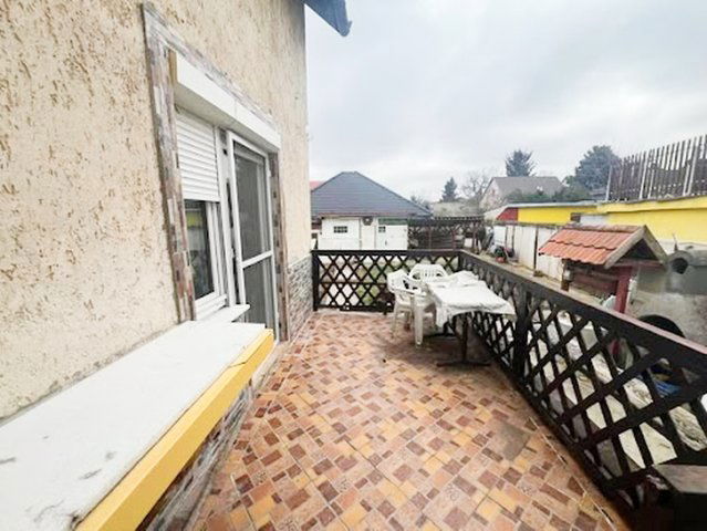 Eladó családi ház, Pomázon 84.9 M Ft, 5 szobás