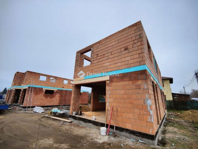 Eladó családi ház, Budapesten, XVIII. kerületben 149.9 M Ft