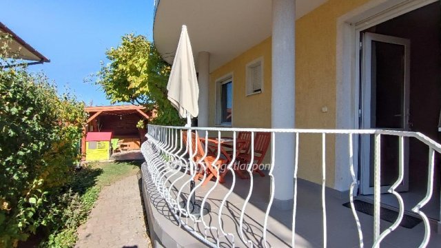 Eladó családi ház, Balatonbogláron 69 M Ft, 2 szobás