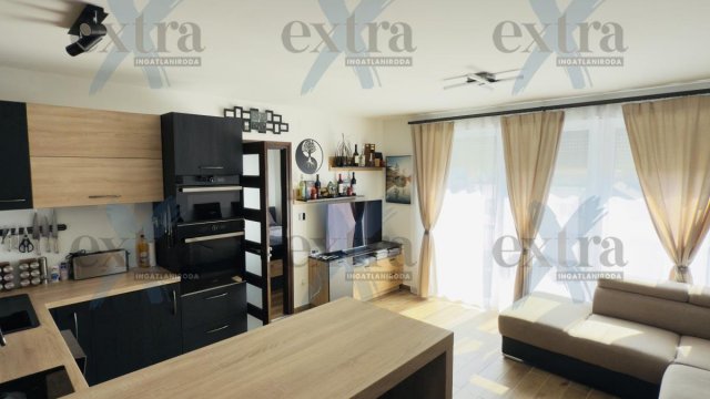 Eladó téglalakás, Szegeden 64 M Ft, 2 szobás