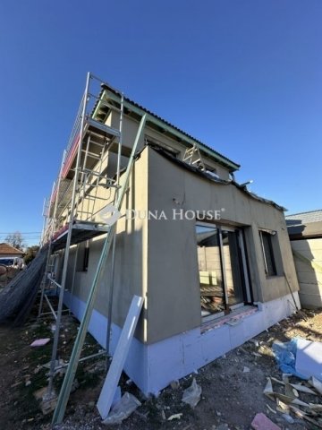 Eladó ikerház, Vecsésen 124.99 M Ft, 4 szobás