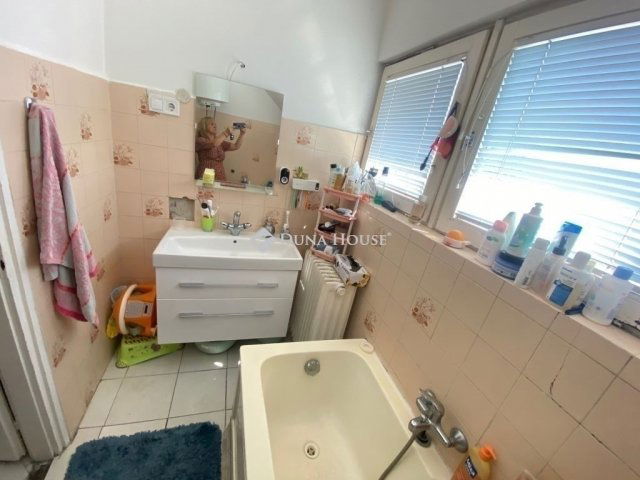 Eladó családi ház, Budapesten, XVIII. kerületben 139 M Ft