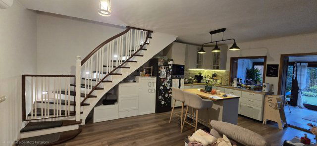 Eladó családi ház, Szombathelyen 99 M Ft, 3 szobás