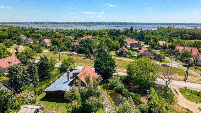 Eladó családi ház, Velencén 249 M Ft, 5 szobás