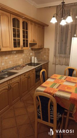 Kiadó téglalakás, albérlet, Debrecenben 249 E Ft / hó, 3 szobás