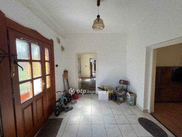 Eladó családi ház, Debrecenben 85 M Ft, 5 szobás