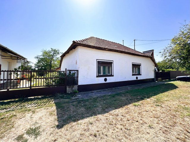 Eladó családi ház, Mezőkovácsházán 8.3 M Ft, 3 szobás
