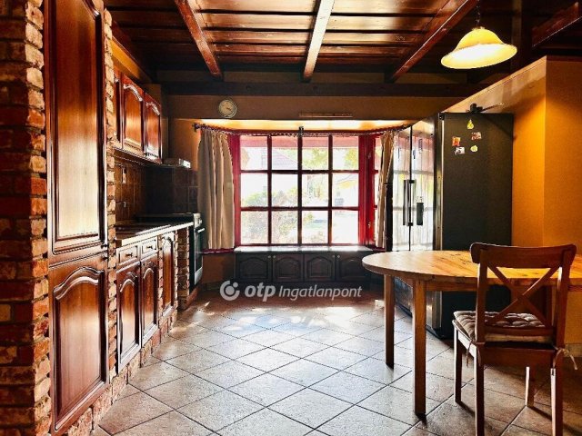 Eladó családi ház, Rácalmáson 105 M Ft, 2+1 szobás