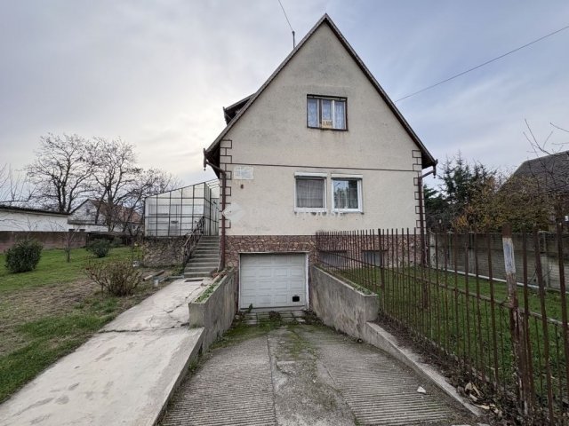 Eladó családi ház, Kiskunlacházán 65 M Ft, 5 szobás